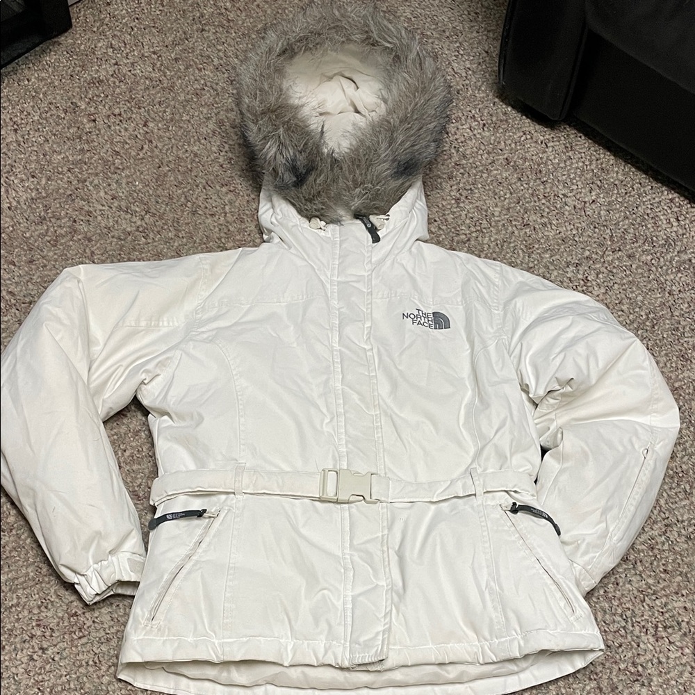 The North Face 550 fill White puffer Jacket with Fur trimmed Hood